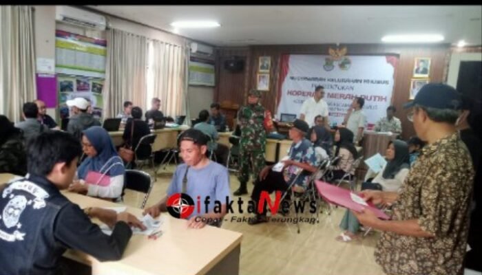 Kodim 0510/Trs dan Disdukcapil Gelar Karya Bakti Akte Kelahiran Gratis