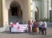Jelang HUT Bhayangkara, Polsek Pasar Kemis Gelar Aksi Bersih Masjid