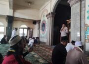 Kapolsek Kresek laksanakan Sholat Jum’at Keliling di Desa Kemuning sekaligus menyampaikan pesan-pesan Kamtibmas