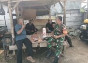 Babinsa Pagedangan Komsos Bareng Warga, Tegaskan Situasi Aman