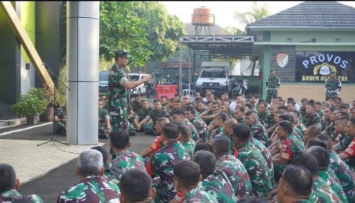 Dandim Tigaraksa Pimpin Jam Komandan, Tegaskan Disiplin dan Iman Prajurit