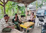 Anggota Bhabinkamtibmas Polsek Cisoka Melaksanakan Sambang Dan Juga Sosialisasi Layanan Polri 110 Kepada Warga Masyarakat