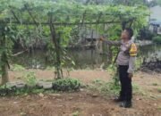 Mendukung Program Ketahanan Pangan Bripka Dadang berikan motivasi kepada warga