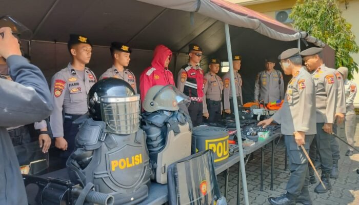 Korsabhara Baharkam Polri Tinjau Kesiapan Almatsus Fungsi Samapta-Pam Obvit di Jawa Tengah
