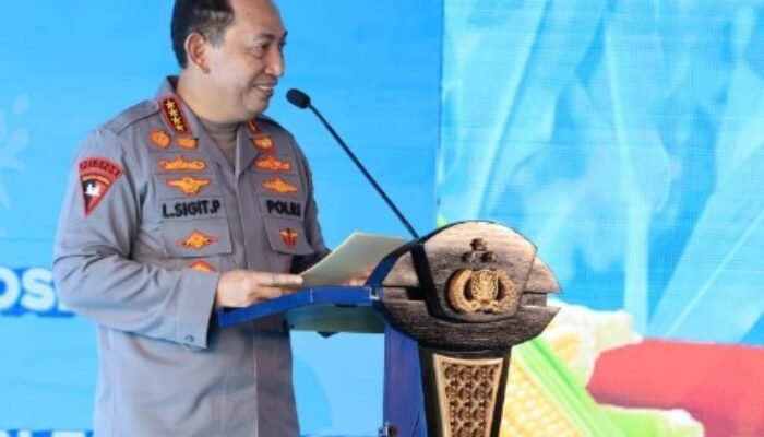 Terus Wujudkan Swasembada Pangan, Kapolri Laksanakan Penanaman Jagung Kuartal III