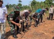 Dukung Swasembada Pangan, Kapolsek Panongan Bersama Forkomfincam Laksanakan Penanaman Jagung Serentak