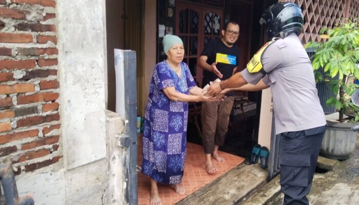 Peduli Bantu Warga Dampak Banjir di Purikartika
