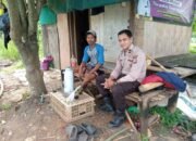 Aipda H. Ana Robiana Sambangi Warga Dalam Rangka Program Polisi Peduli Pengangguran (POLIRAN)