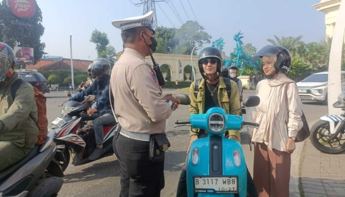 Main HP Saat Nyetir, Puluhan Orang Ditindak pada Operasi Patuh Maung Polresta Tangerang
