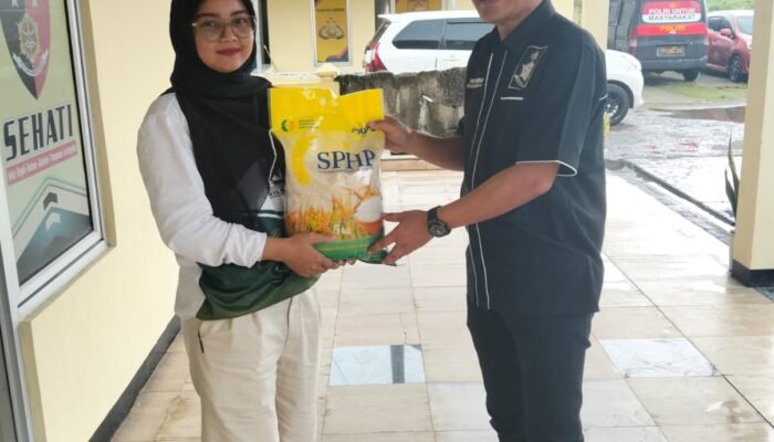Polsek Kronjo Polresta Tangerang Gelar Gerakan Pangan Murah di Kronjo