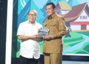 Bupati Tangerang Terima Penghargaan Kabupaten Inspiratif Swasembada Pangan Mitra Adhyaksa 2025