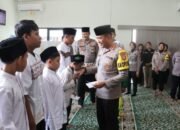 HUT Lalu Lintas ke-70, Satlantas Polres Metro Tangerang Kota Santuni Anak Yatim