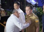 Kedua kalinya, Pj Gubernur Papua Agus Fatoni Terima Penghargaan PIN Emas dari Kapolri