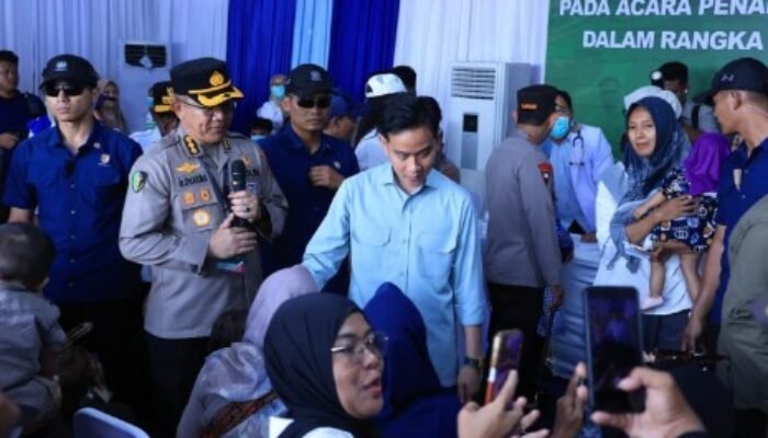 Antusias Warga Tangerang Sambut Kedatangan Wapres RI