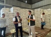 DPKP Kabupaten Tangerang Cek Kualitas Bantuan Pangan Beras di Bulan Oktober dan November 2025, Hasilnya Beras Layak dikonsumsi