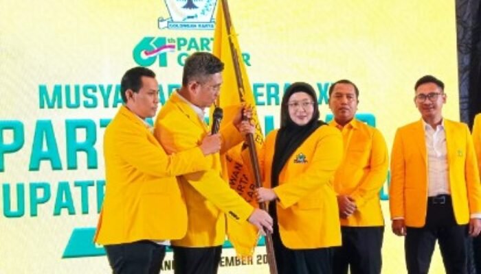 Intan Nurul Hikmah Resmi Dilantik Menjadi Ketua DPD Partai Golkar Kabupaten Tangerang Priode 2025 – 2030