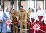 Bupati dan Wakil Bupati Tangerang Resmikan Halte Bus Sekolah Gratis