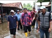 Bupati Tangerang Salurkan Bantuan bagi Korban Banjir di Pakuhaji
