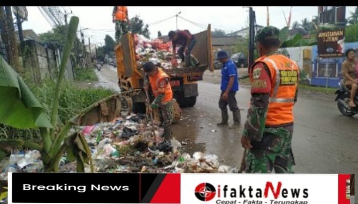 Satgas sampah Koramil 14/Panongan bersama warga laksanakan pembersihan lingkungan di Kp Sangereng