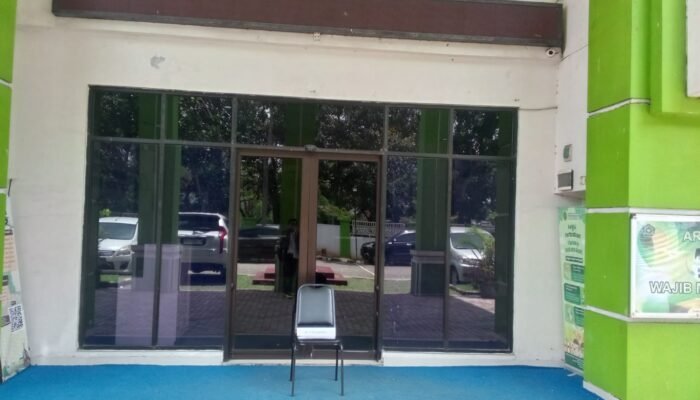 Pintu Masuk Kantor Kamenag Kab. Tangerang Dikunci Saat Jam Kerja, Sangaat Memalukan dan Cederai Hak Masyarakat Ini Kata Ketua KPK