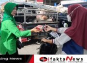 Koramil 07/Kresek Berbagi Takjil Ramadan, Perkuat Sinergi TNI dan Masyarakat