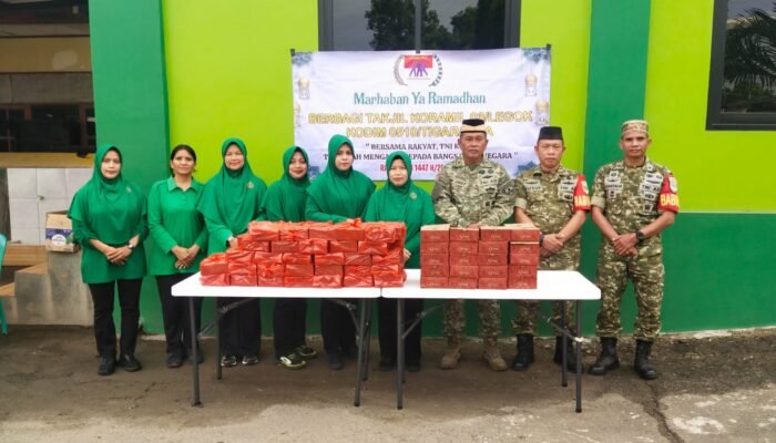 Koramil 03/Legok Berbagi Takjil Gratis, Perkuat Kepedulian Sosial di Bulan Ramadan 1447 H