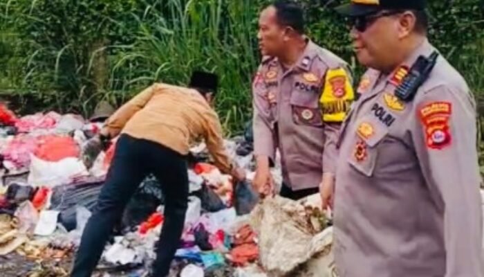 Kapolsek Pasar Kemis Pimpin Giat Korvei, Wujud Kepedulian Terhadap Kebersihan Lingkungan