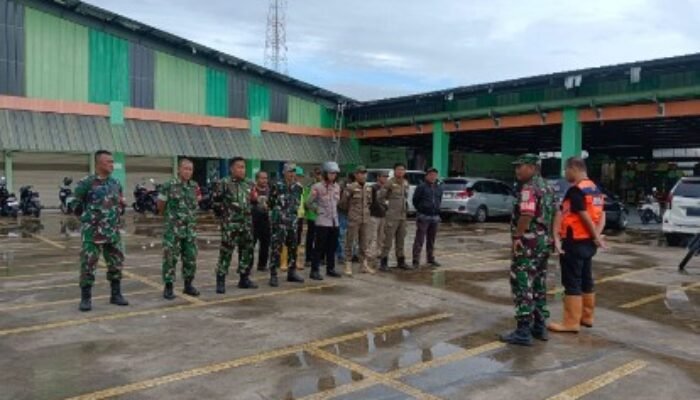 Gotong Royong Di Area Pasar Parungpanjang ” Menjaga Kebersihan Lingkungan Untuk Kenyamanan Bersama