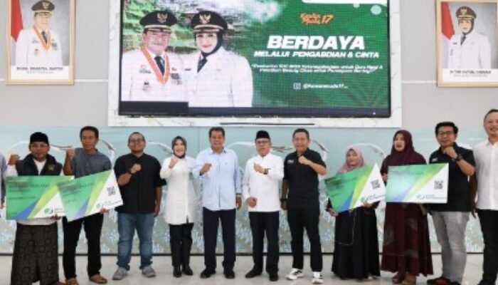 Bupati Tangerang Serahkan Bantuan BPJS Ketenagakerjaan Untuk 500 Guru Ngaji Wilayah Pantura