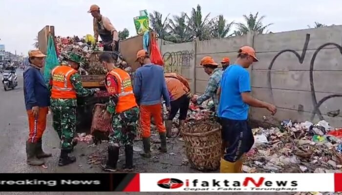 Jaga Kebersihan, Satgas Sampah Koramil 10/ Sepatan Lakukan Penanganan Sampah