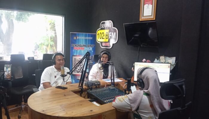 Propam Polda Banten Permudah Layanan Pengaduan Masyarakat Melalui QR Code dalam Talkshow Radio Serang Gawe
