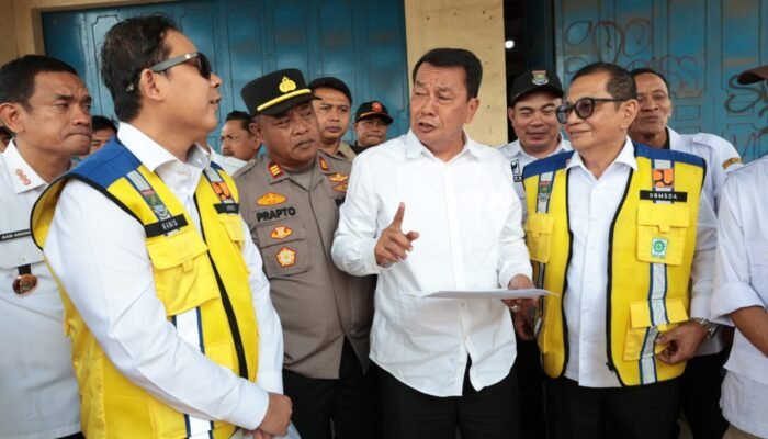 Bupati Tangerang Tinjau Pembangunan Jalan Pakuhaji dan Sukadiri